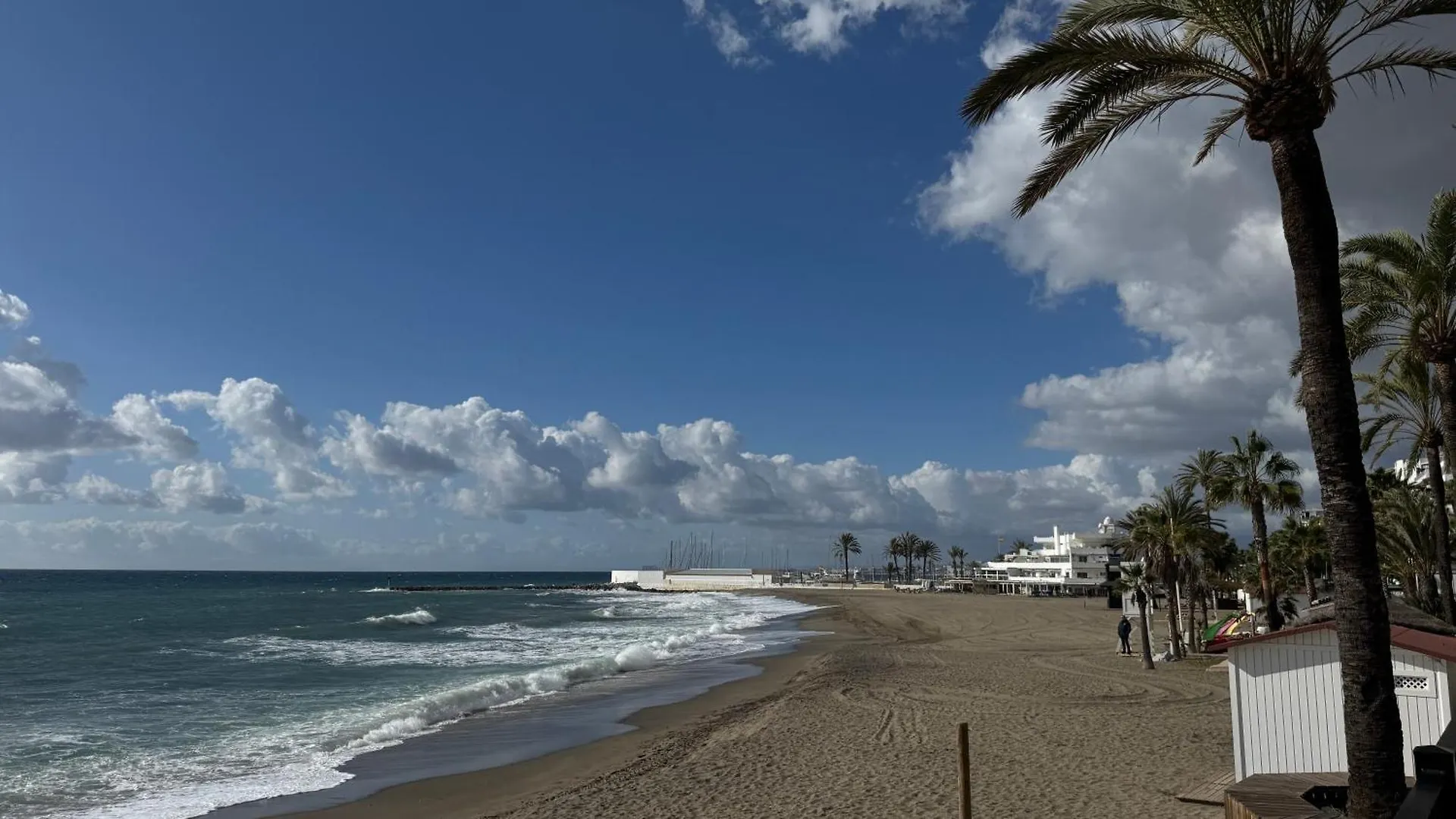 Oasis Jacuzzi Retreat II Apartment Marbella